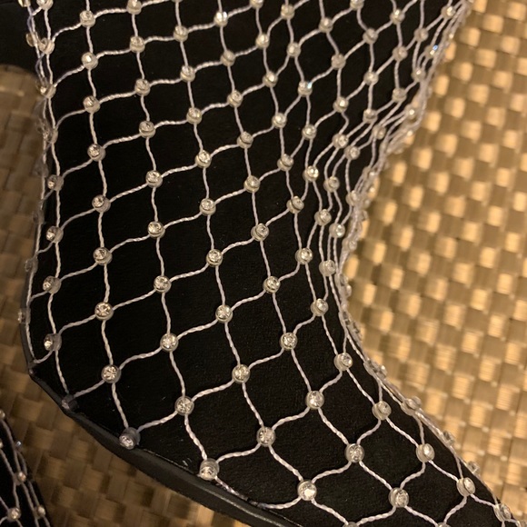 Black ankle booties (boots) - Picture 6 of 9